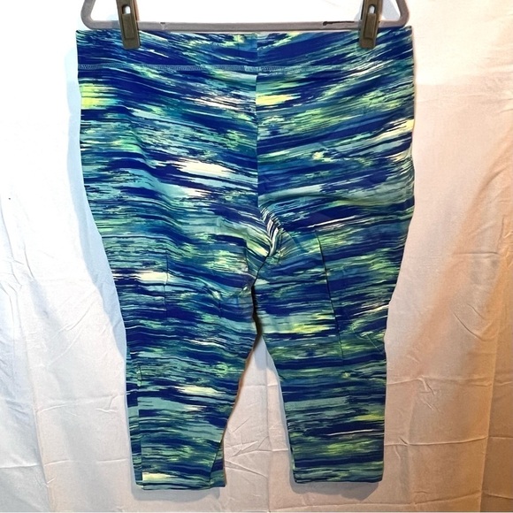 Lane Bryant Plus Size Livi Active Cropped Leggings 18/20 - Picture 2 of 4